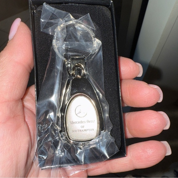 Mercedes-Benz Black and Silver Keychain - Picture 1 of 3